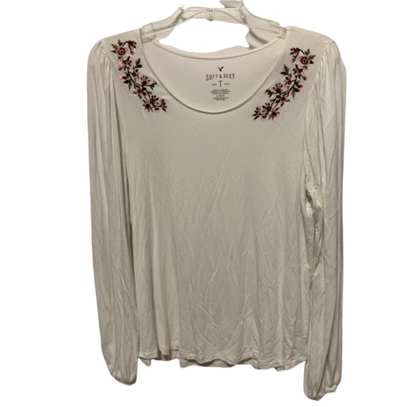 American Eagle Outfitters Tops - Ivory Embroidered Long Sleeve Shirt AEO Large